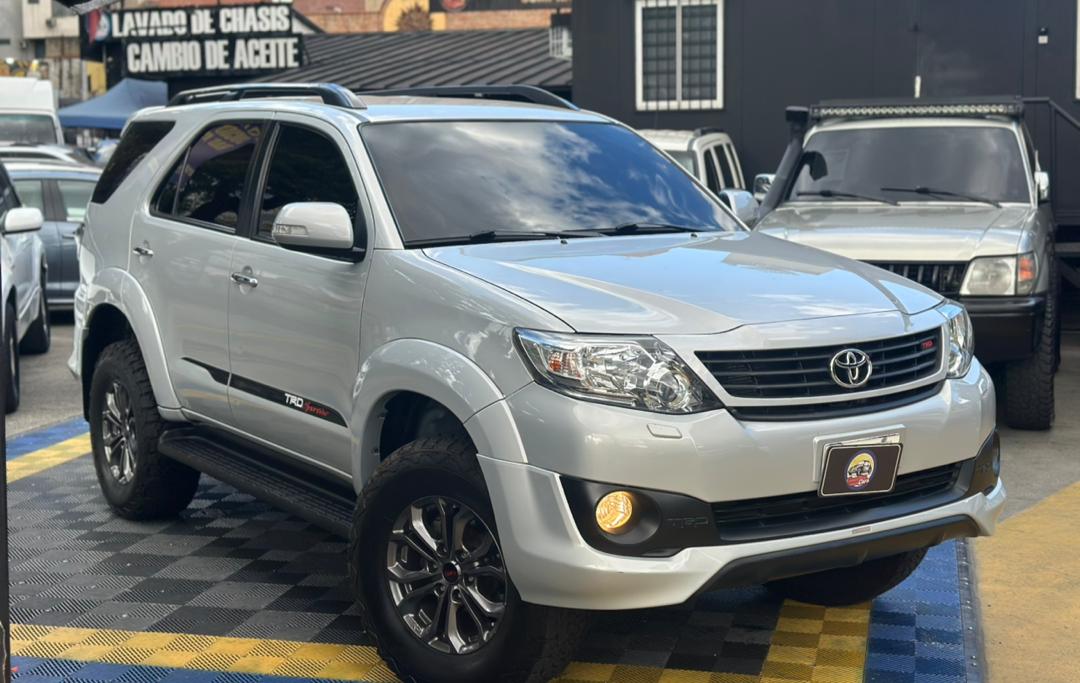 Toyota Fortuner Trd Sportivo 2019 Plata