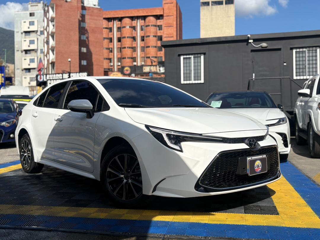 Toyota Corolla Levin 2025 Blanco