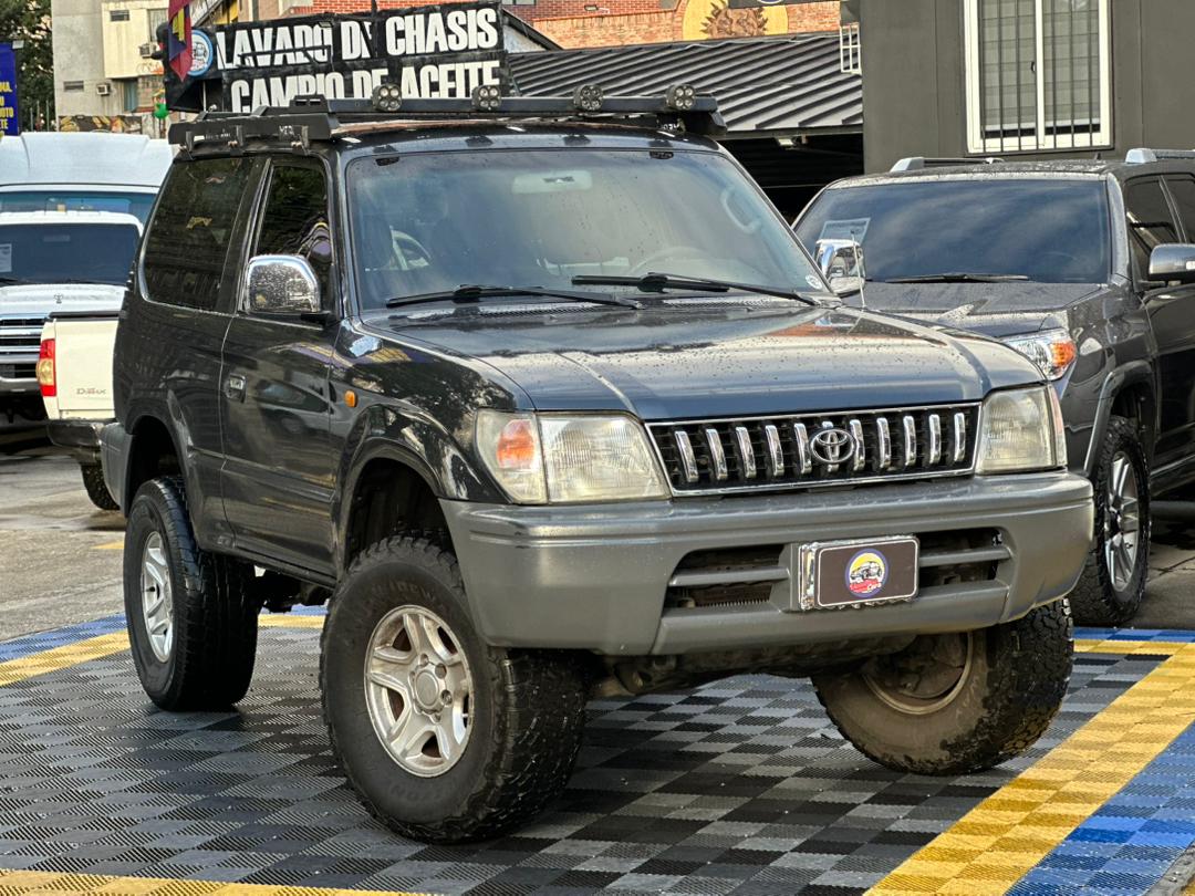 Toyota Meru 2008 Gris