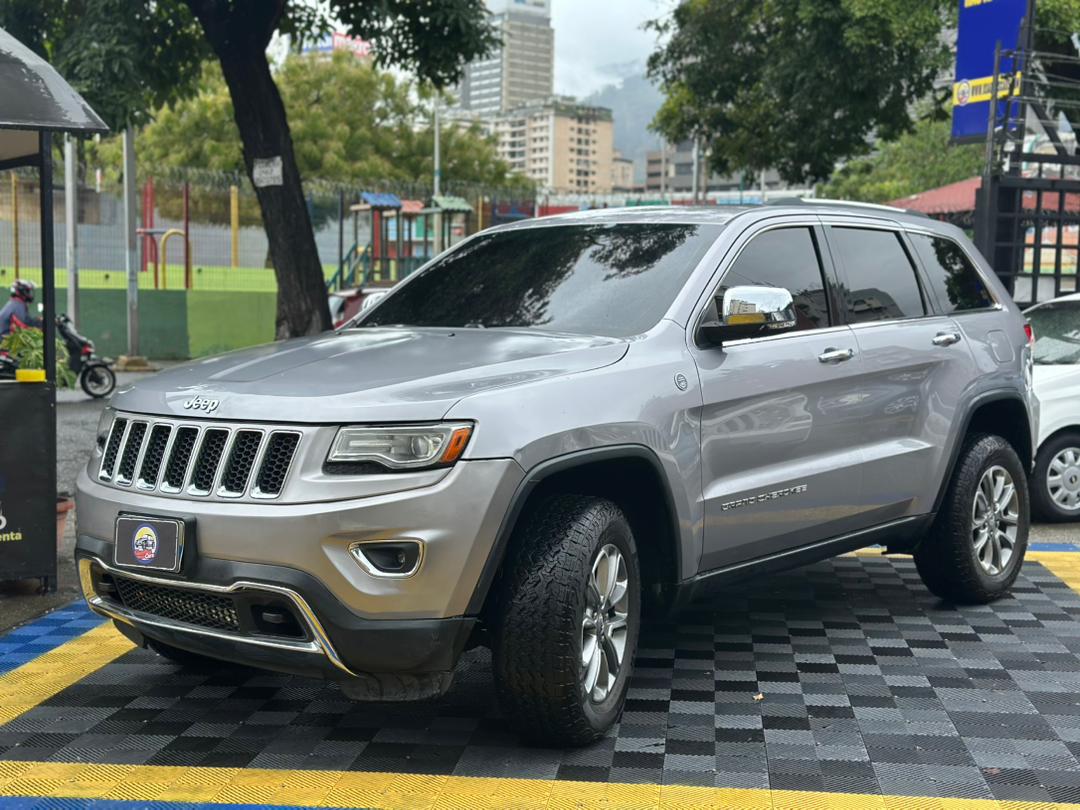 Jeep Gran Cherokee 4G 2013 Plata