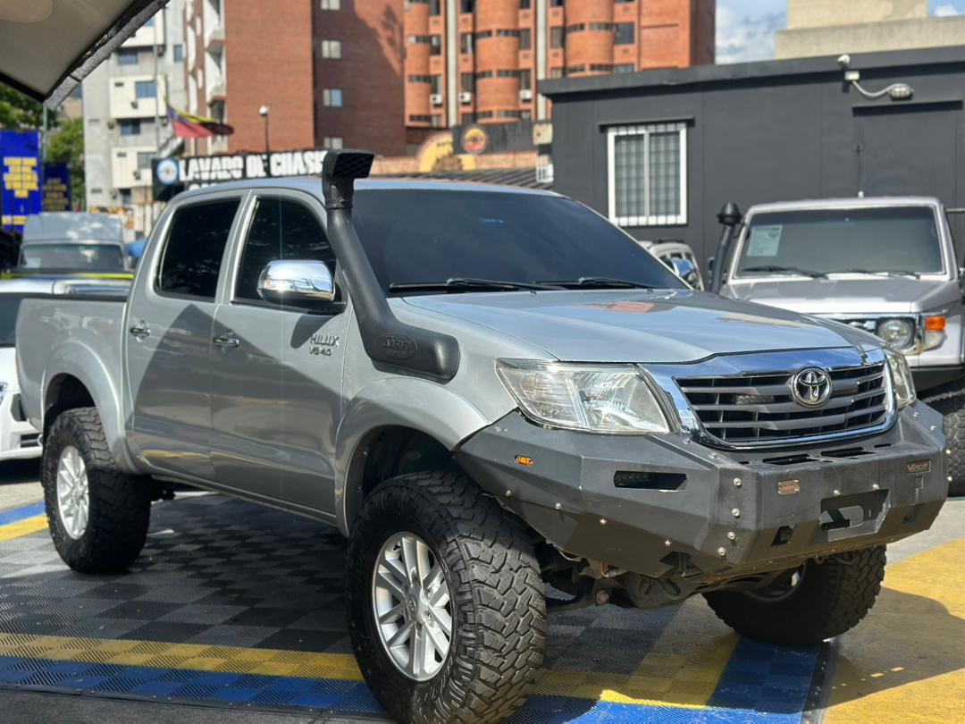 TOYOTA HILUX KAVAK 2015 Gris