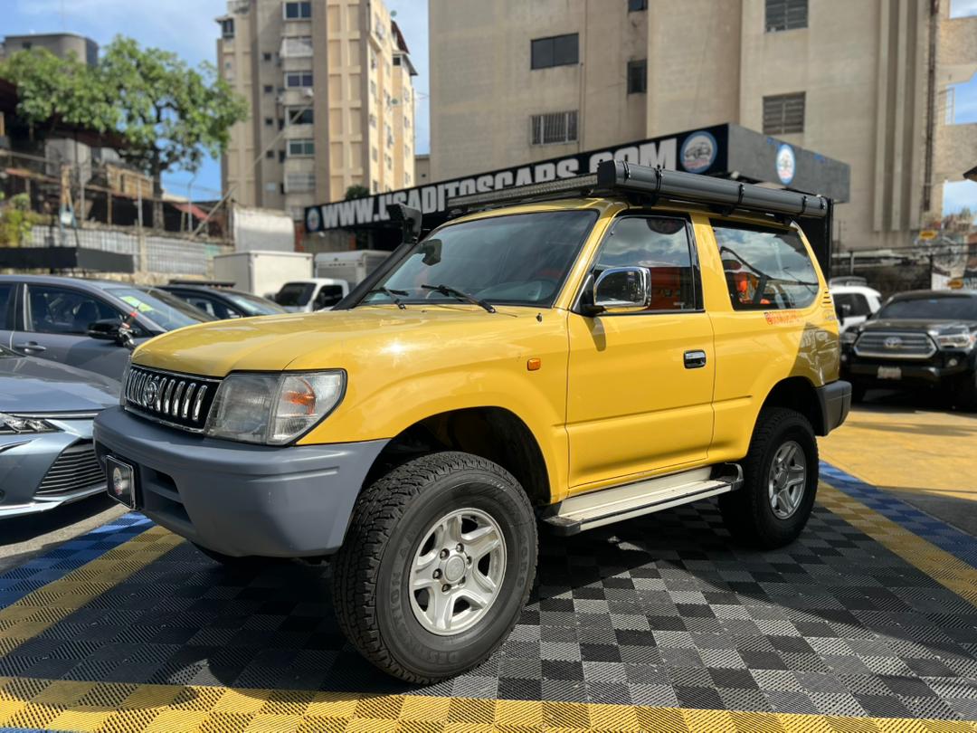 TOYOTA Meru 2008 Amarillo
