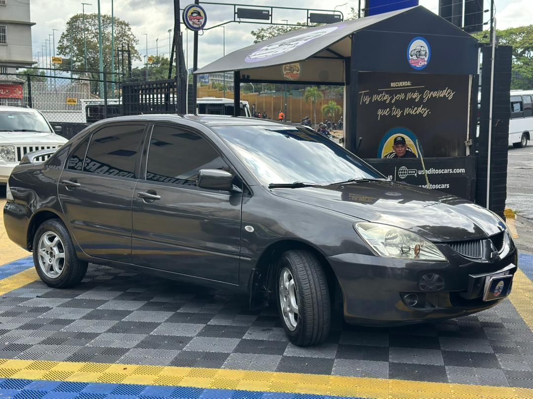 MITSUBISHI Lancer GLX 2011 Plata