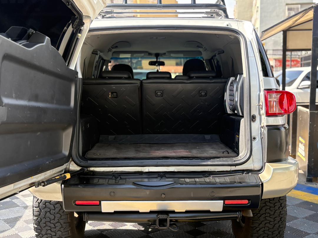 TOYOTA FJ CRUISER 2008 GRIS Y BLANCO