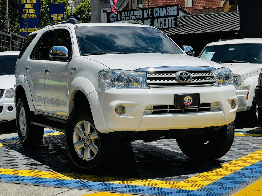 TOYOTA Fortuner 2010 Blanco
