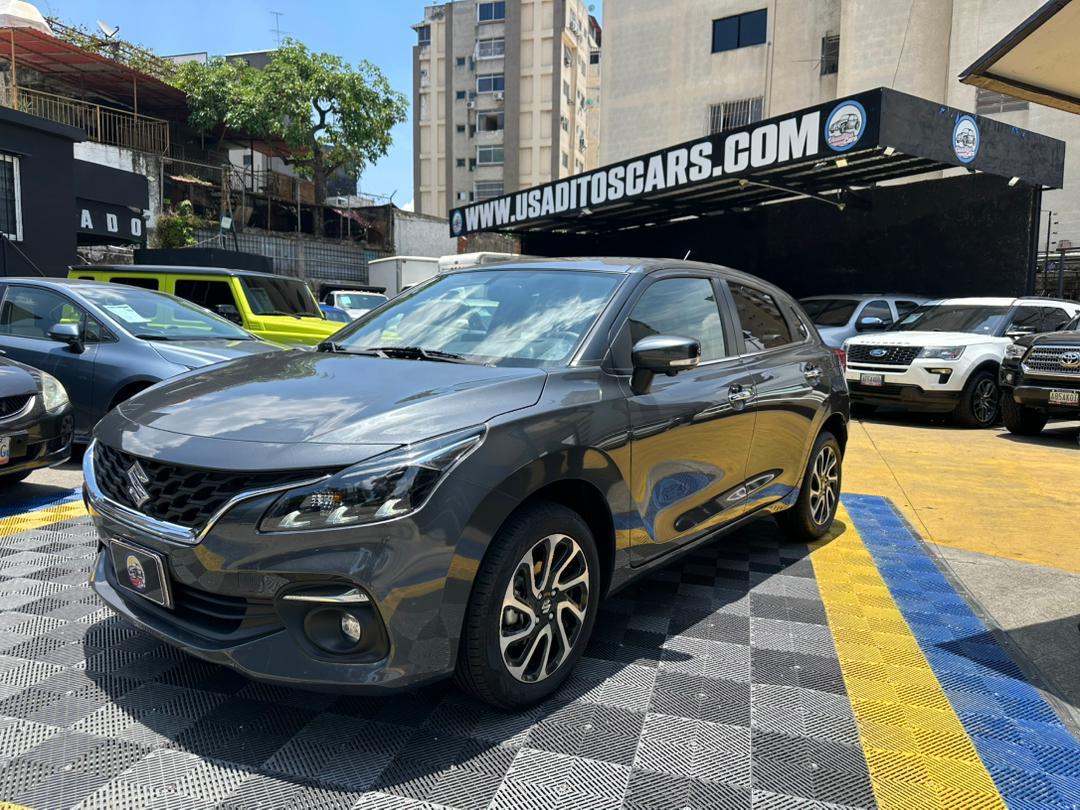 Suzuki Baleno 2025 Gris