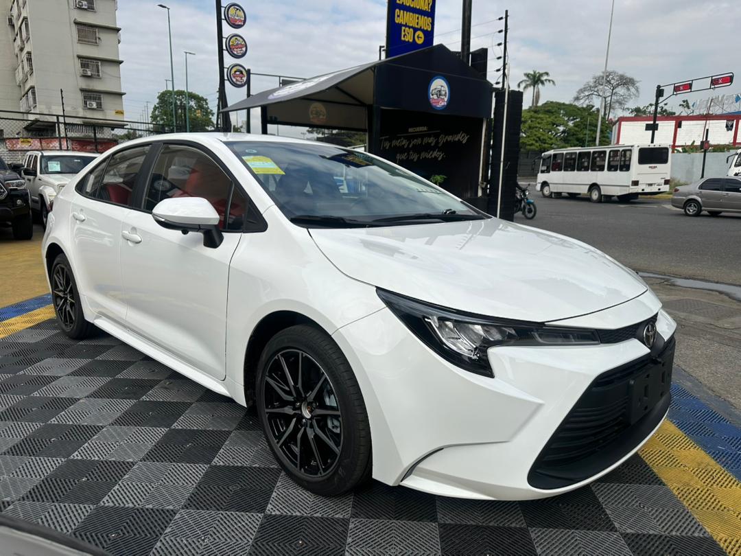 TOYOTA Corolla LEVIN 2025 Blanco