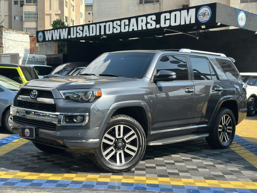 Totoya 4Runner Limited 2015 GRIS
