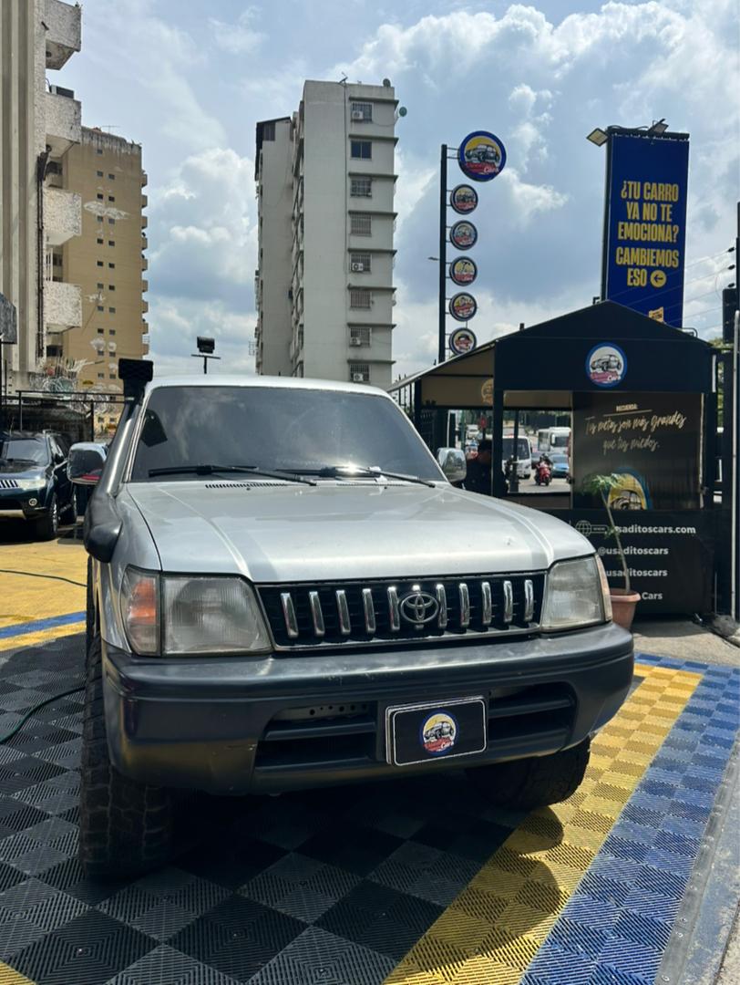 TOYOTA MERU 2007 Gris
