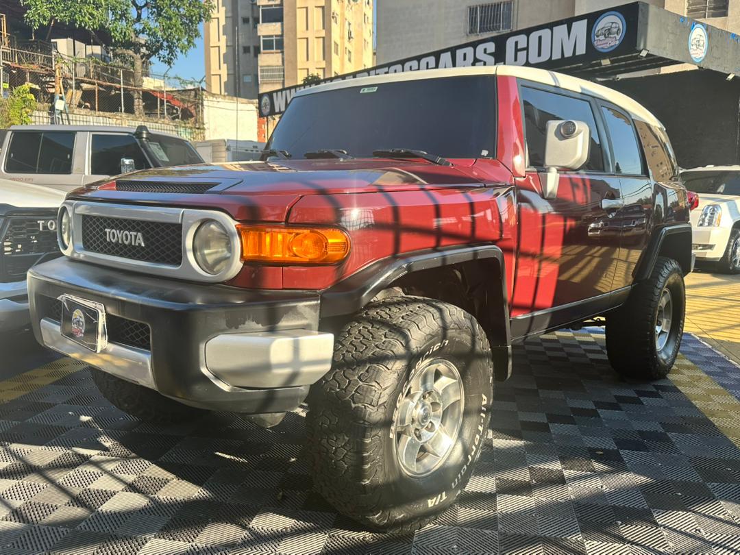 TOYOTA FJ 2007 Roja