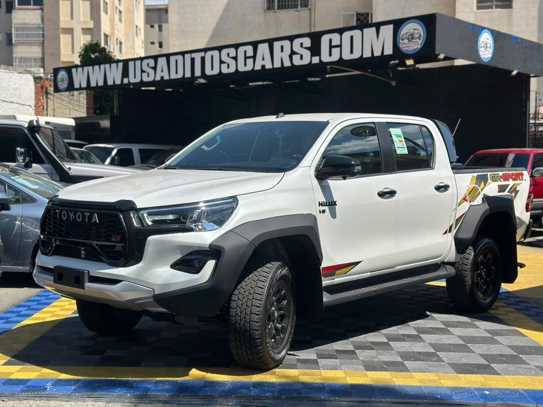 TOYOTA HILUX GR 2026 Blanco