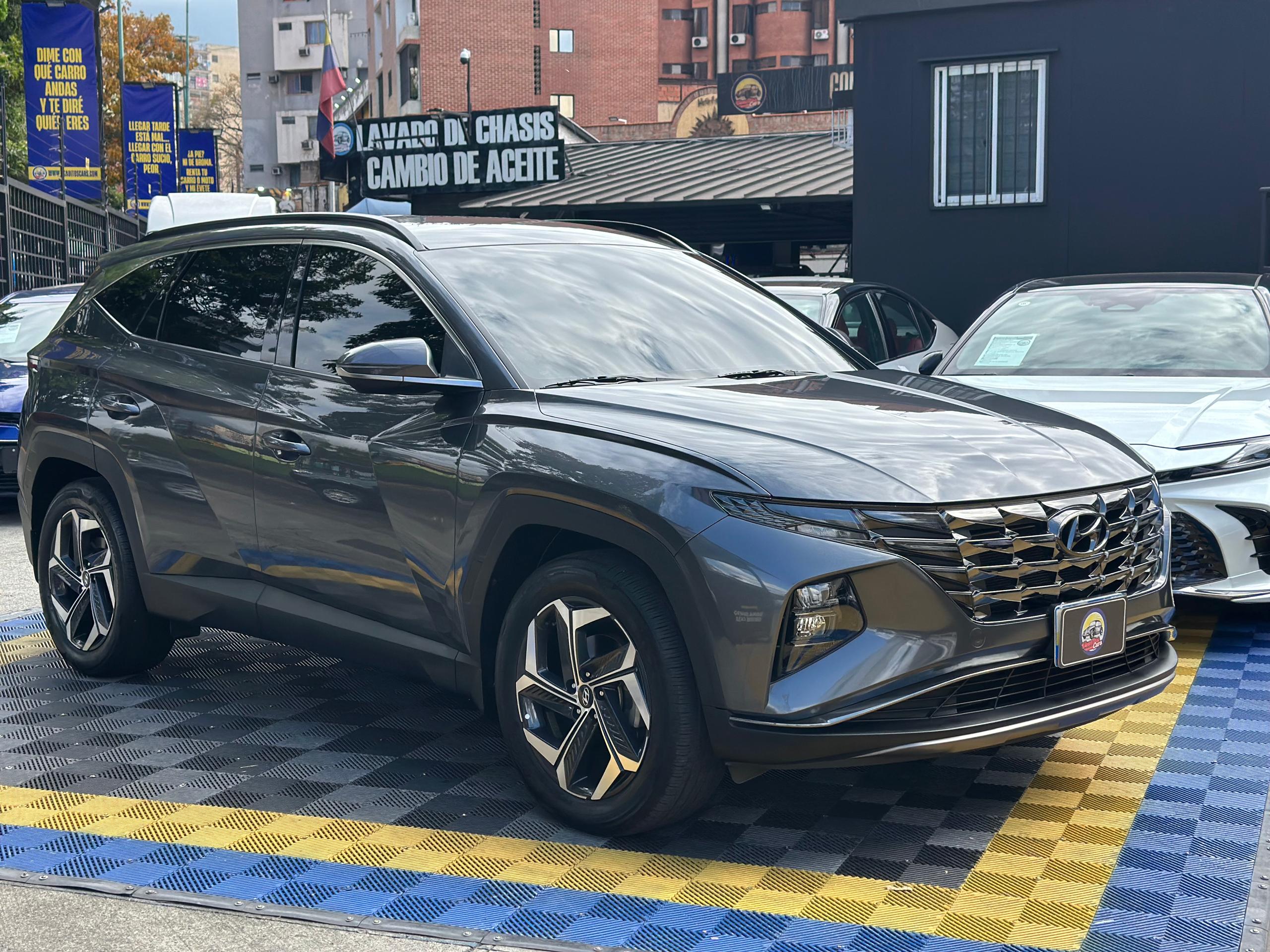 Hyundai Tucson glx 2023 Plomo