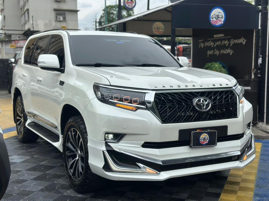 Toyota Prado vx 70th anniversary 2023 Blanco