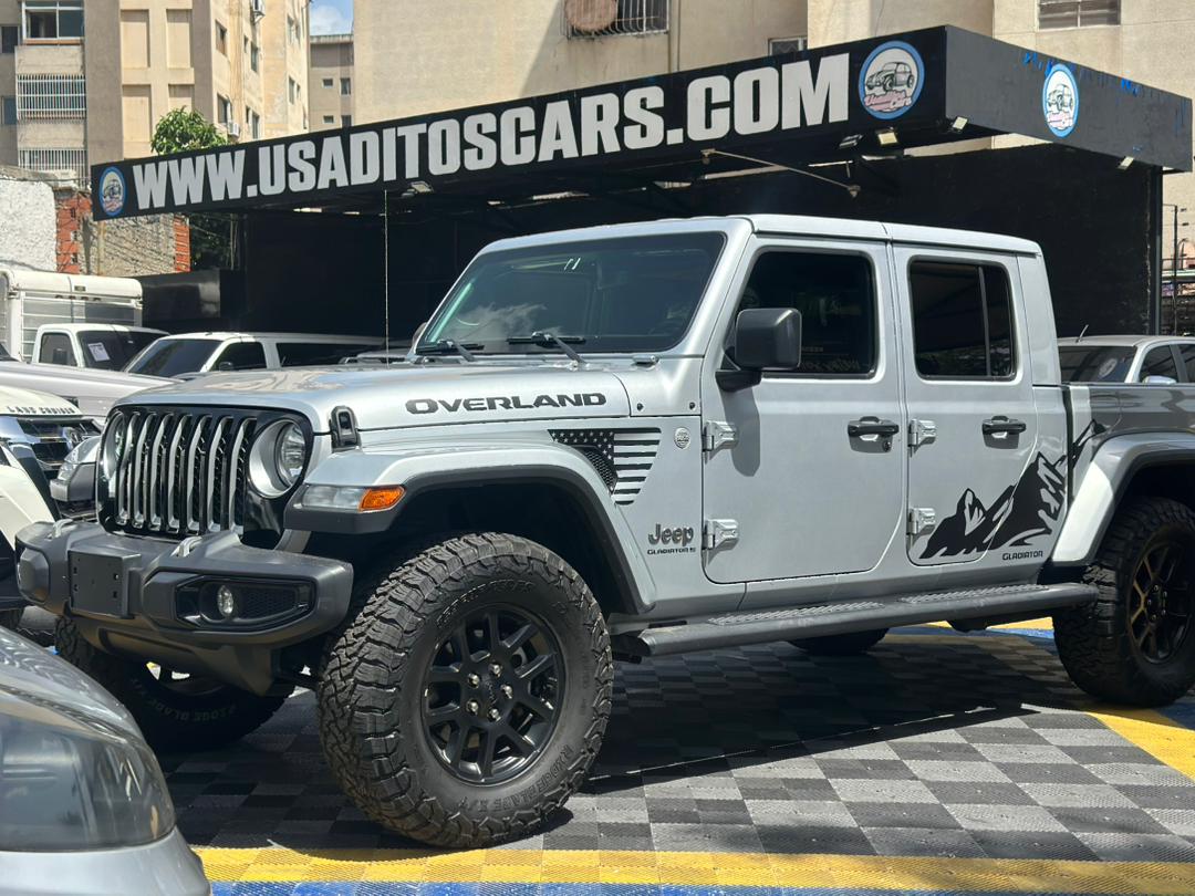 Jeep Overland gladiator 2023 Plata