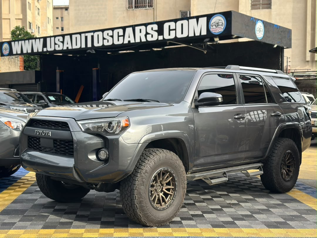Toyota 4runner Xp 2022 Gris