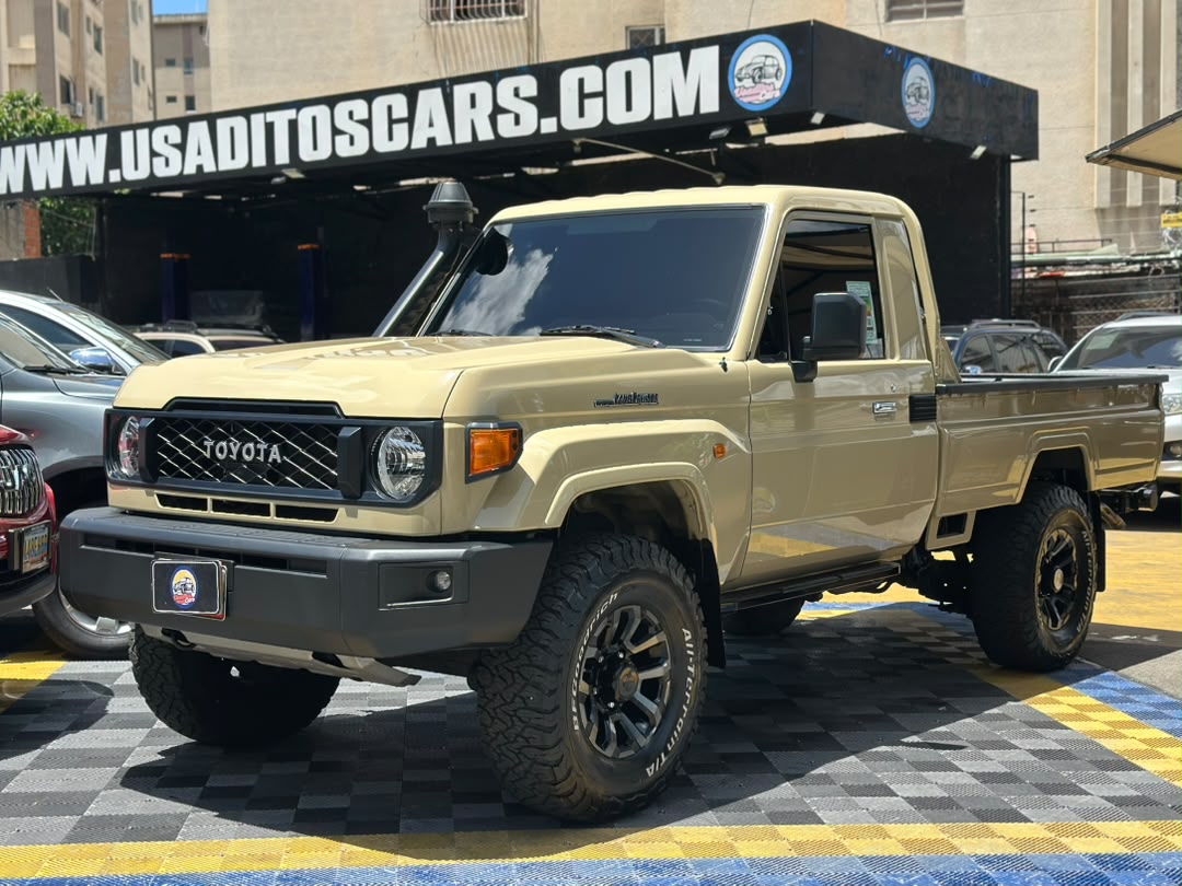 Toyota Hembrita 2024 Beige