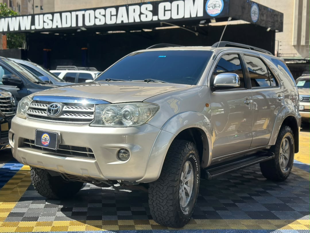 Toyota Fortuner SR5 2007 Beige