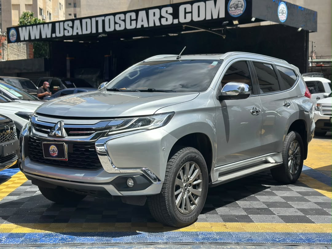 MONTERO SPORT 2019 PLATA