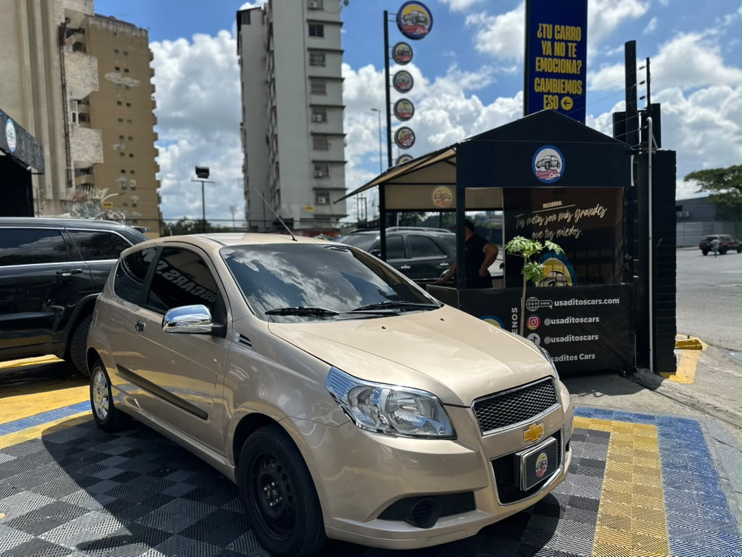 CHEVROLET AVEO 2012 BEIGE