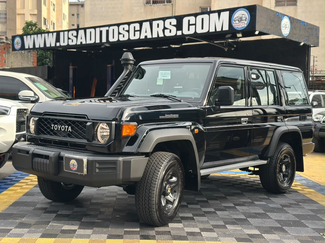 Toyota Machito LC-76 2026 Negro