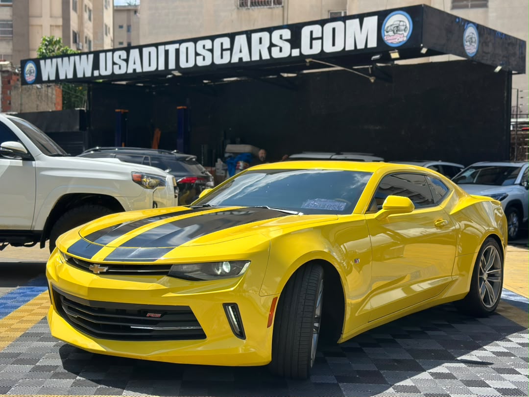 Chevrolet Camaro RS 2016 Amarillo