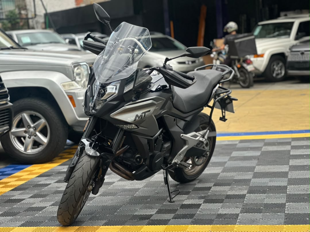 Cfmoto 700mt 2025 Negro