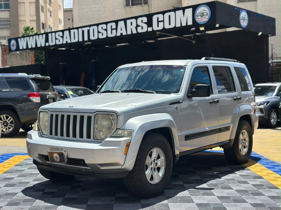Jeep Cherokee Kk 2010 Plata
